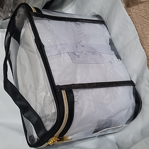 Clear Train Case - Picture 2 of 6